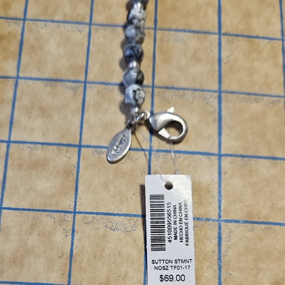 Beautiful Vintage Beaded Statement Necklace. - Picture 5 of 5